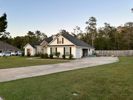 Listing photo thumbnail
