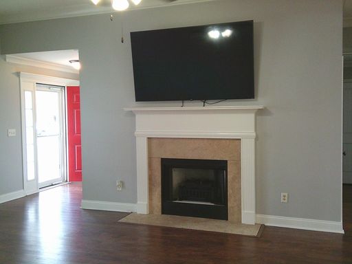 Listing photo thumbnail
