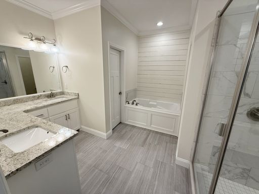 Listing photo thumbnail