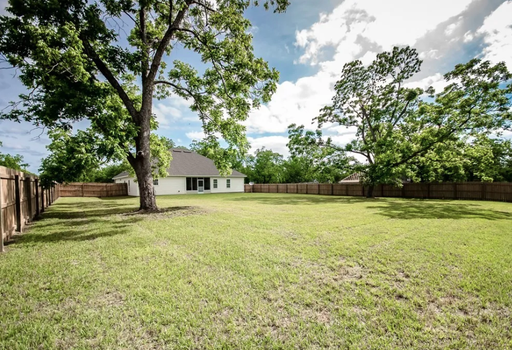 Listing photo thumbnail