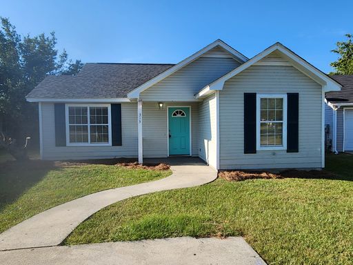 313 Sawgrass Dr, Valdosta, GA 31602