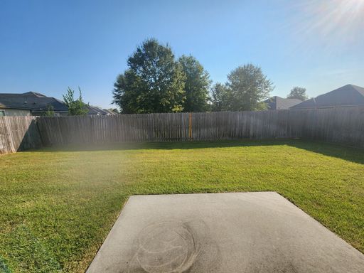 Listing photo thumbnail