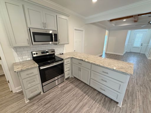 Listing photo thumbnail