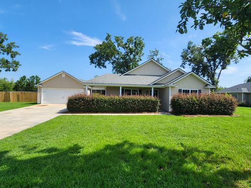 70 Mill Pond Pl, Lakeland, GA 31635