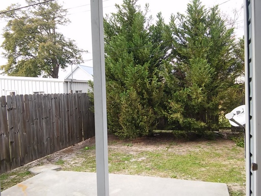 Listing photo thumbnail