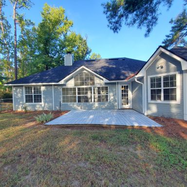 Listing photo thumbnail
