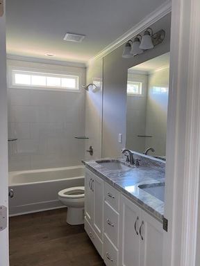 Listing photo thumbnail