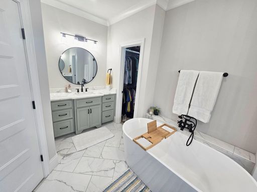 Listing photo thumbnail