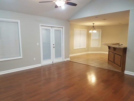 Listing photo thumbnail