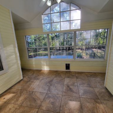 Listing photo thumbnail