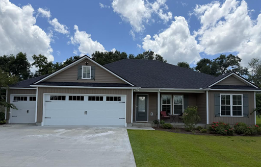 36 Lancer Lane, Ray City, GA 31645