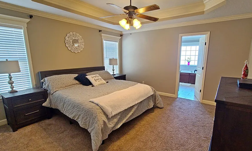 Listing photo thumbnail