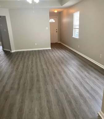 Listing photo thumbnail