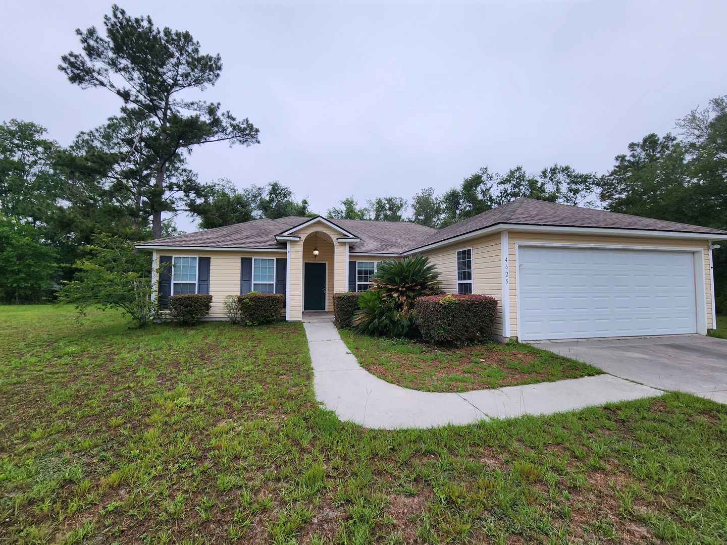 Valdosta House: 4625 Pigeon Oaks Drive