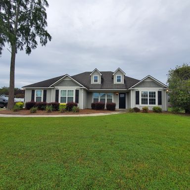 518 Barnside Ln, Hahira, GA 31632