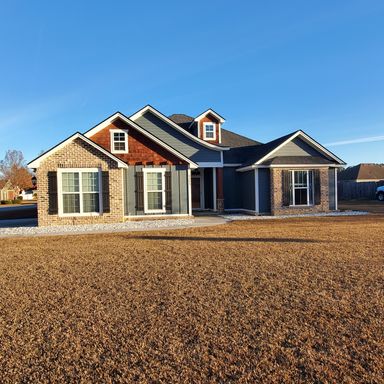 5255 Carlton Ridge Cir, Hahira, GA 31632