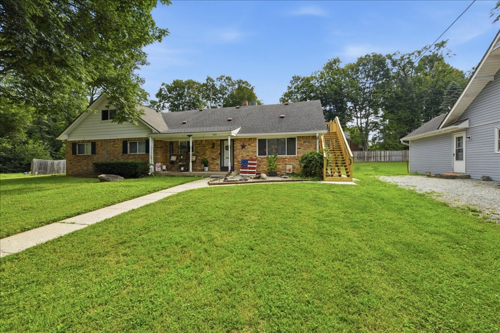 Greenwood Apartment: 809 - 811 Riverside Drive