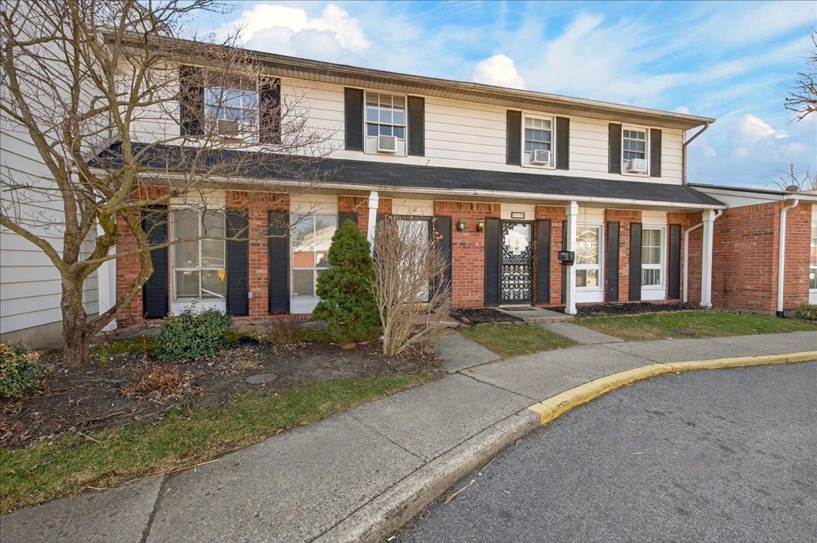 Indianapolis Apartment: 715 - 717  Southfield Ct.