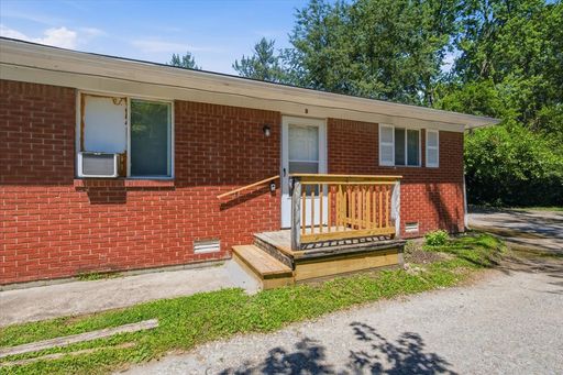 8820 E 45th St Unit 2 - $1,000/mo. – photo 1