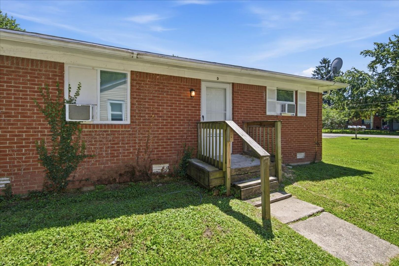 Indianapolis Apartment: 8820 E 45th St
