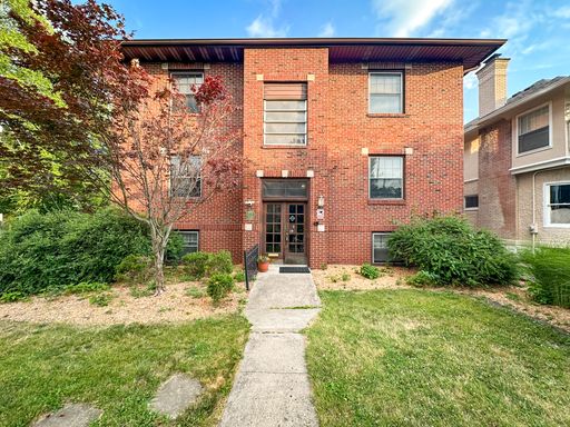 5819 E Washington - UNIT 7 - $715.00/mo. – photo 1