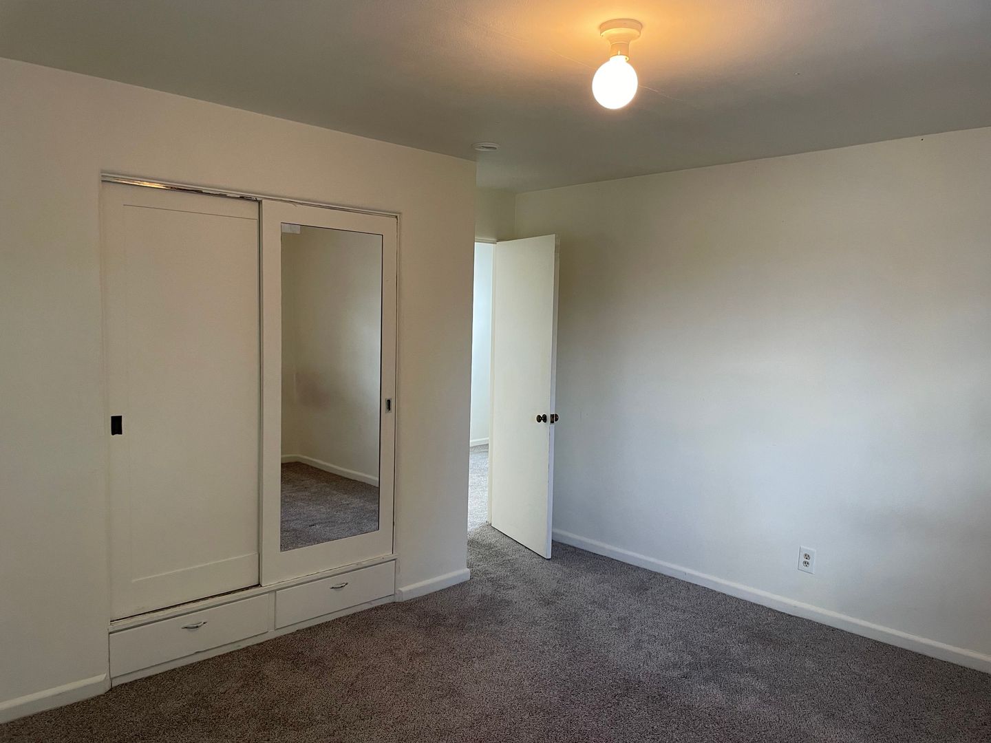 Everett Apartment: 3113 Colby Ave