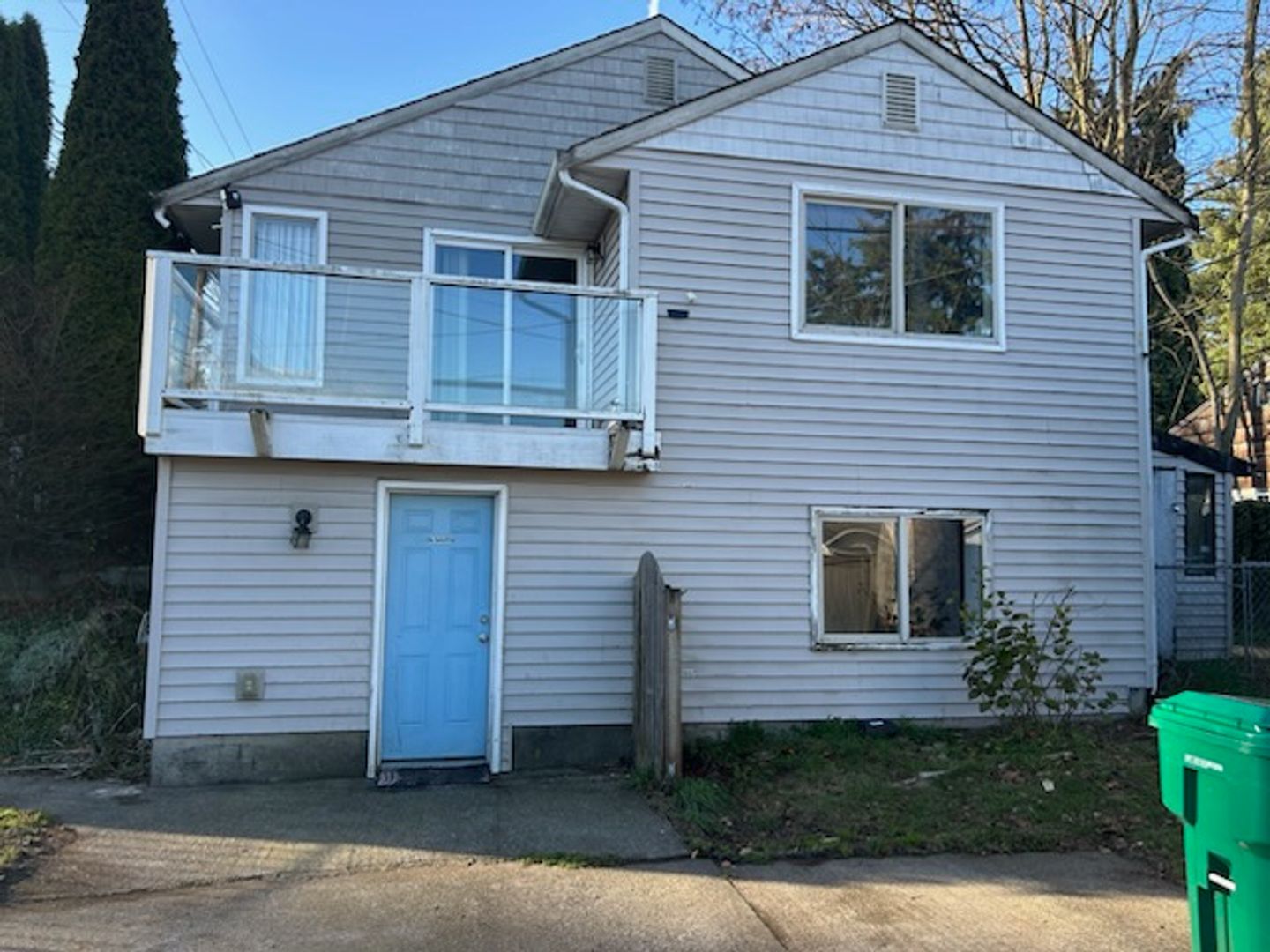 Everett Apartment: 929 Pecks Road