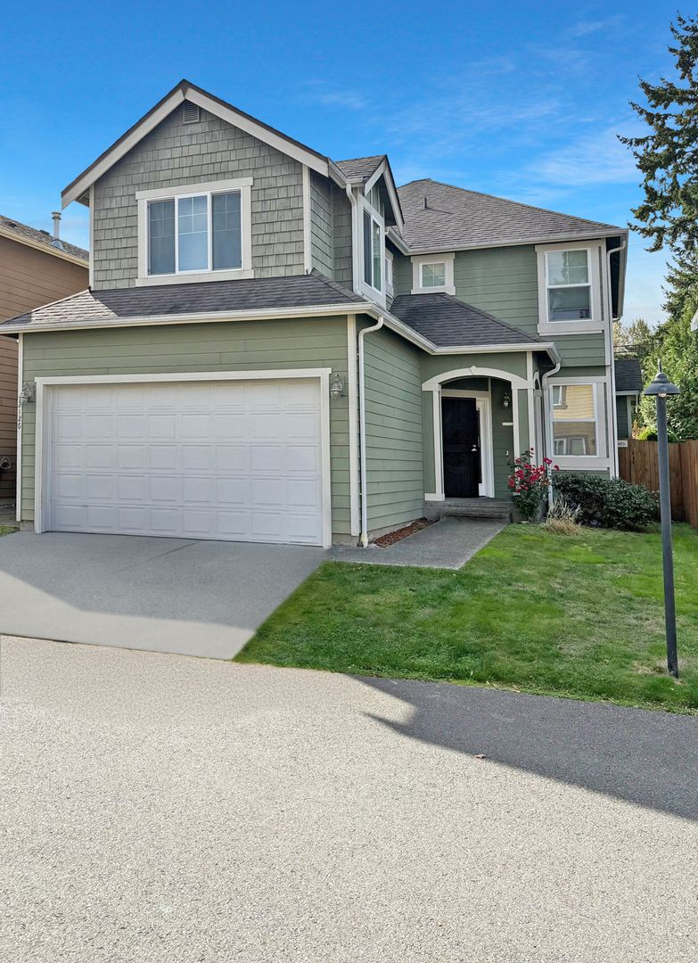 Everett House: 2126 132nd St SW