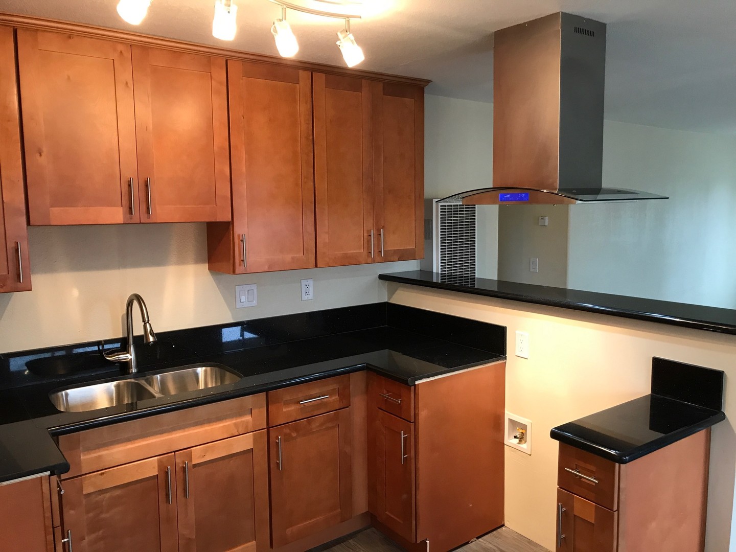 EL MONTE Apartment: 2802 NEW DEAL AVE