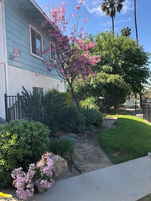 PASADENA Apartment: 1868 LINCOLN AVE.