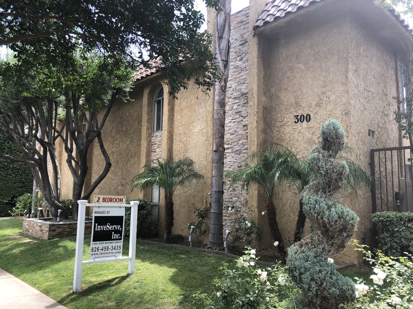 ALHAMBRA Apartment: 300 W. GRAND