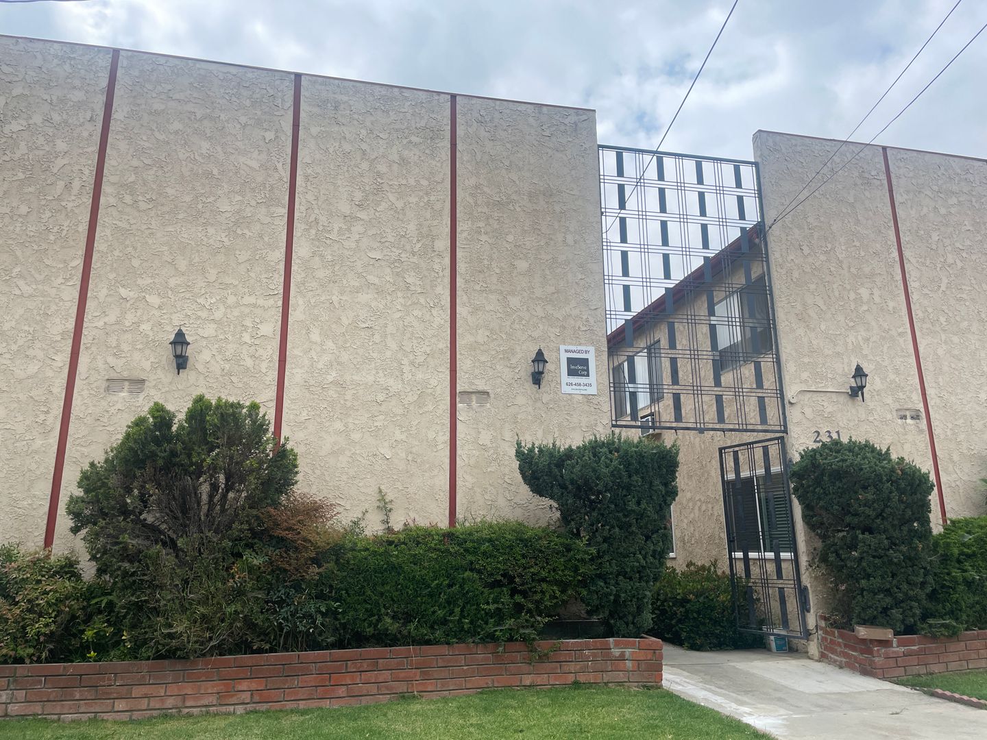 MONTEREY PARK Apartment: 231 S MCPHERRIN AVE.