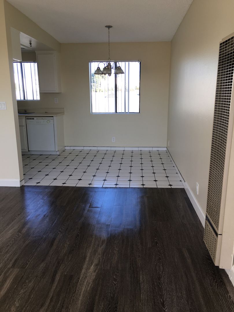 HAWTHORNE Apartment: 4643 W 118TH STREET
