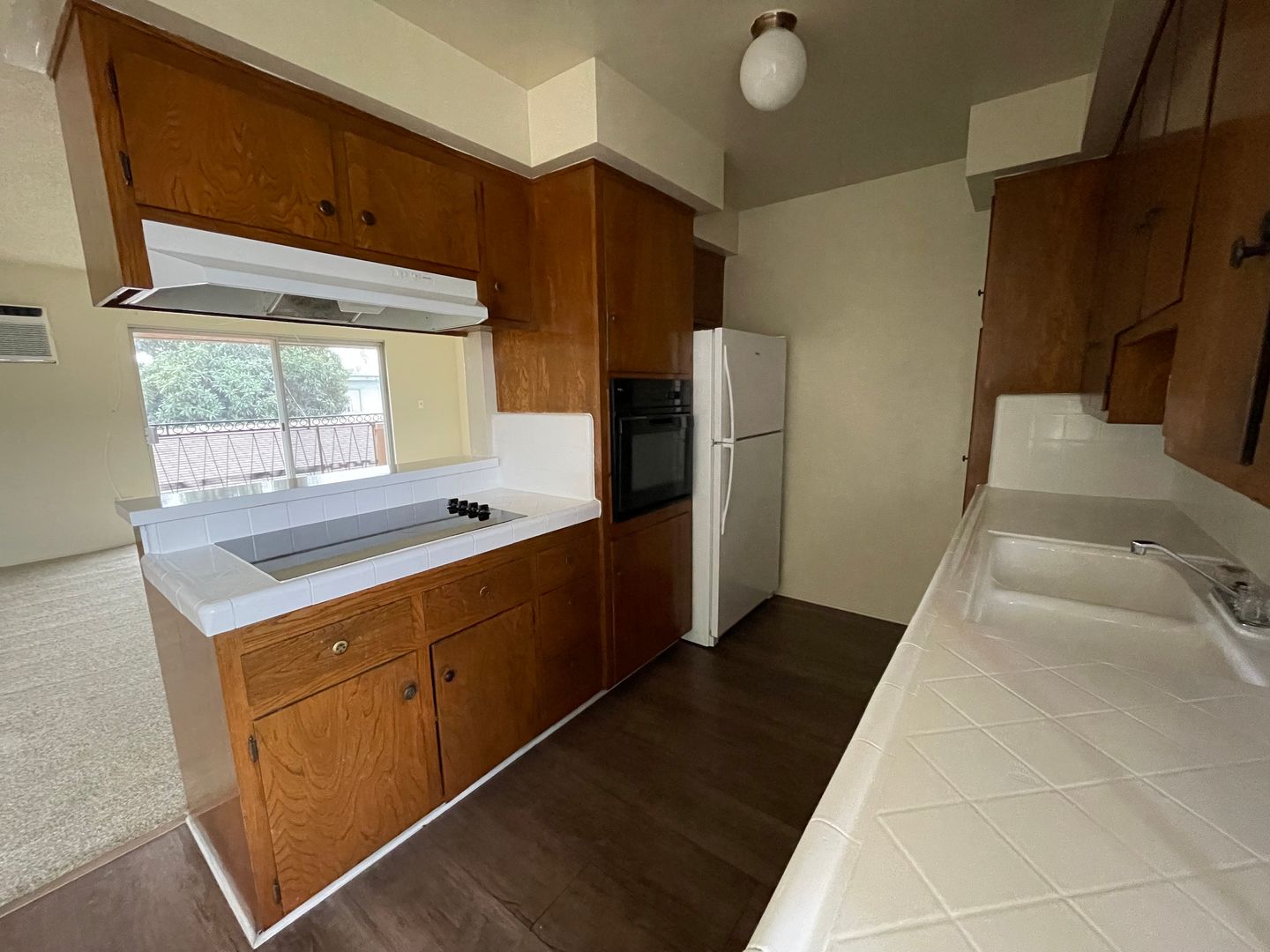 ALHAMBRA Apartment: 800 S. CHAPEL AVE.