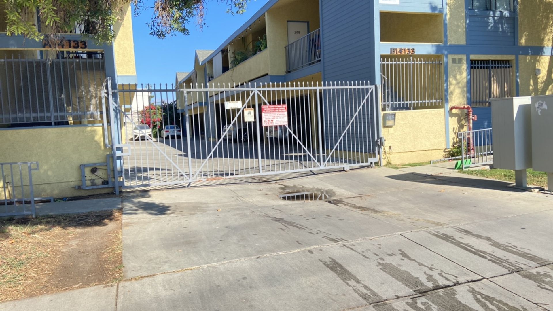 LA PUENTE Apartment: 14733 NELSON AVE