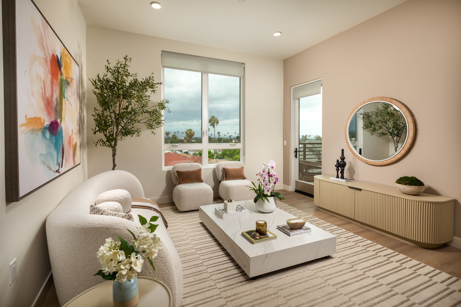 Alhambra Apartment: 123 S Chapel Ave