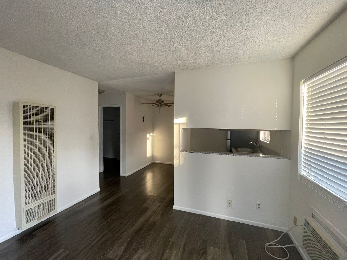 PASADENA Apartment: 1868 LINCOLN AVE.