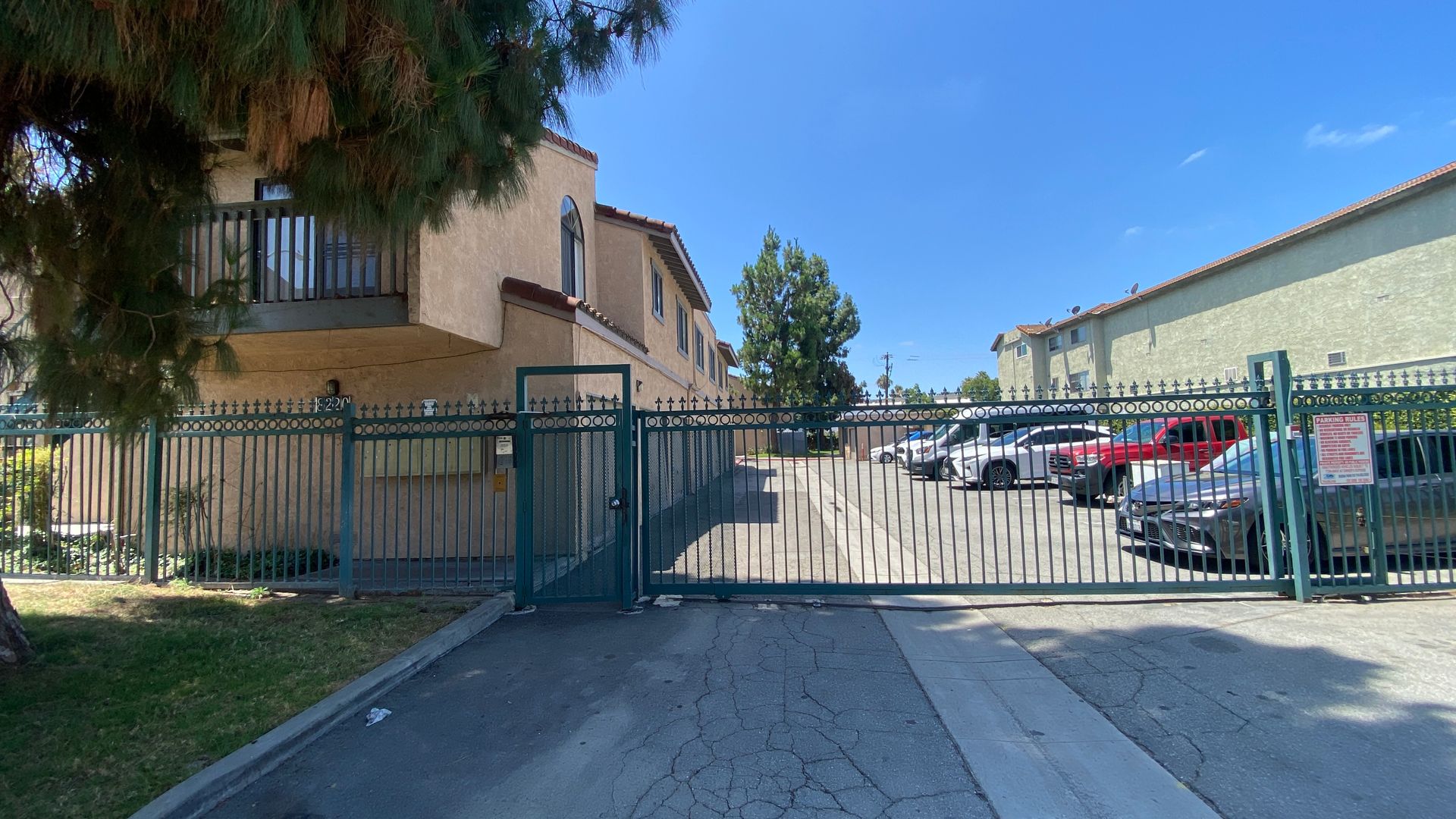 BUENA PARK Apartment: 8220 CALIFORNIA ST.