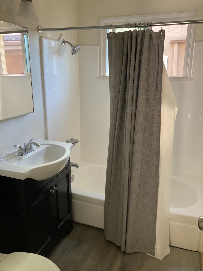 ALHAMBRA Apartment: 1217-1223 EDITH AVE