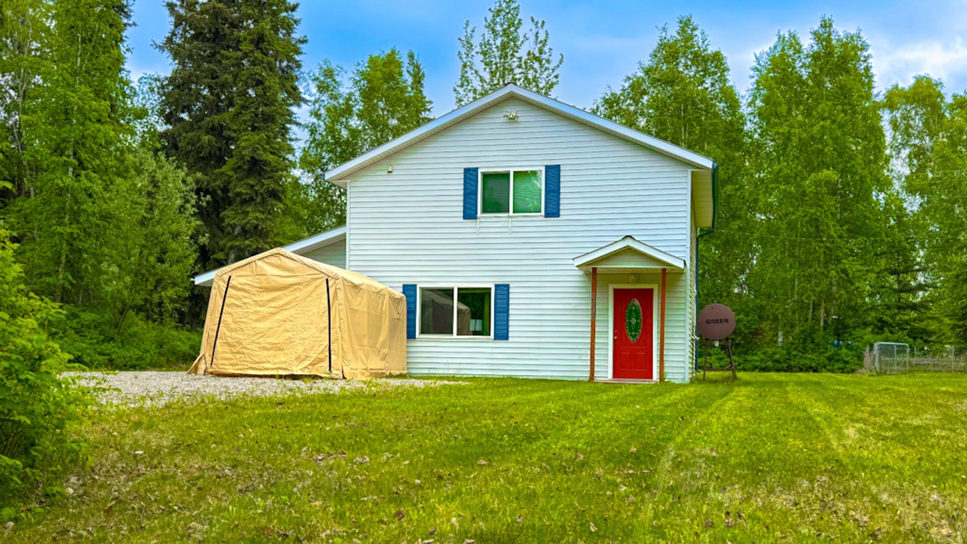 North Pole House: 2494 Schutzen St