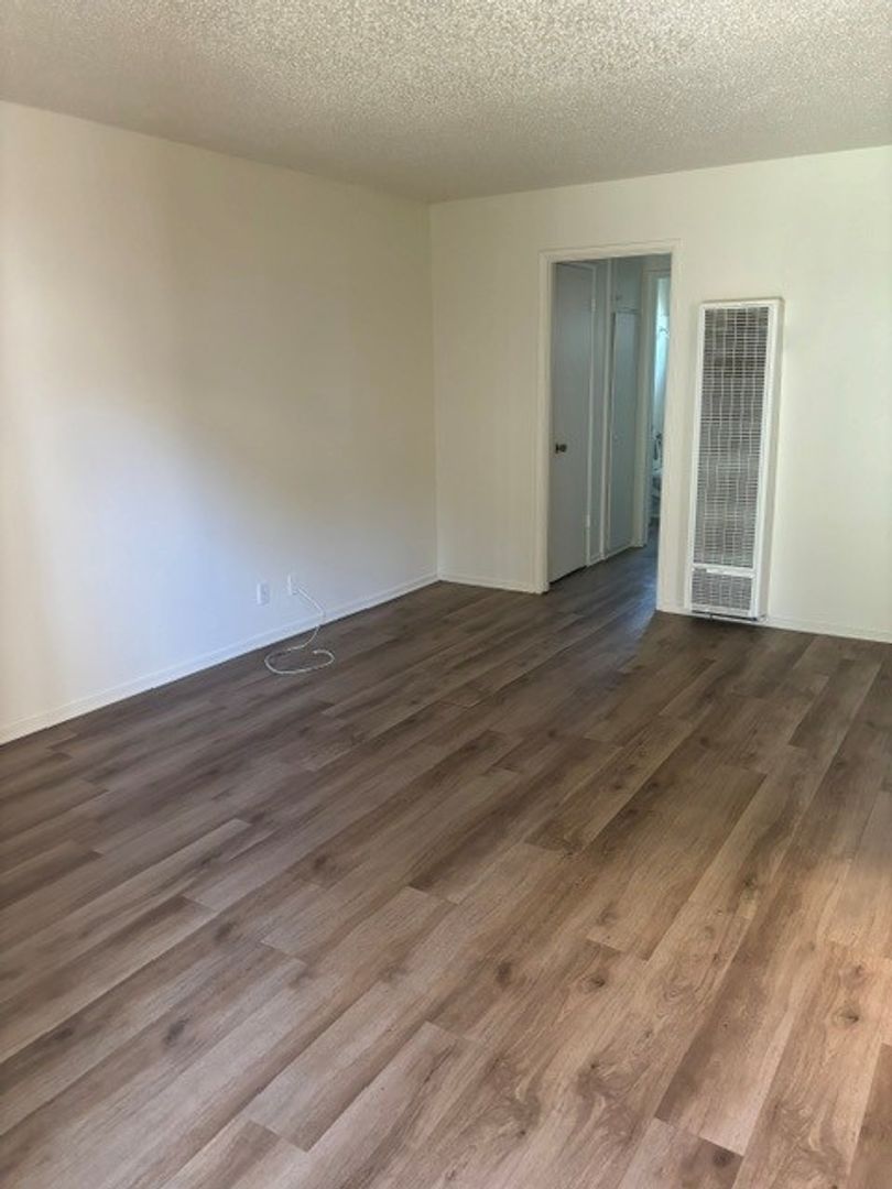 Lompoc Apartment: 200-314 West North Ave