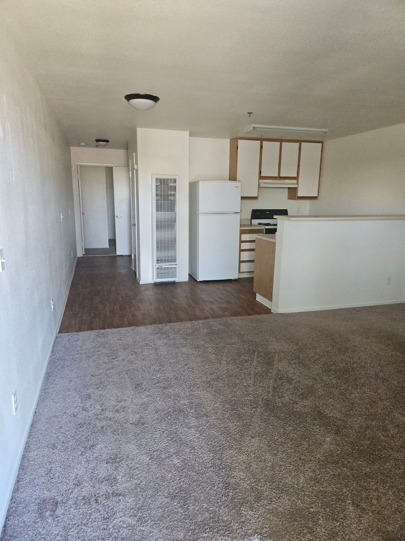 Lompoc Apartment: 200-314 West North Ave