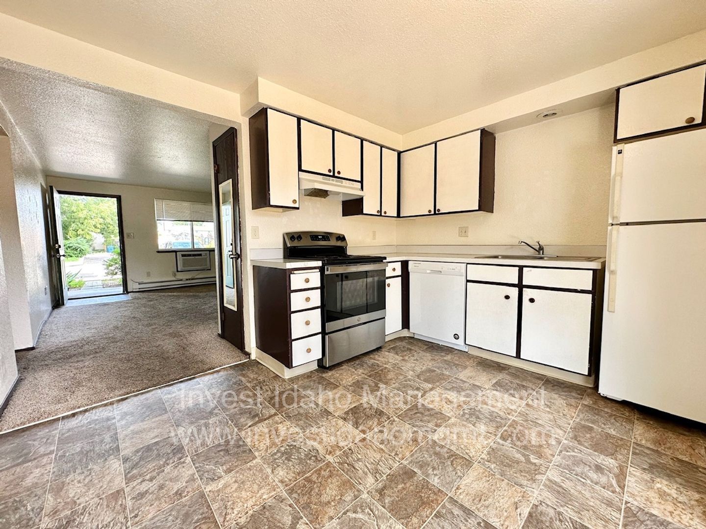 Boise Apartment: 1097 W Melrose Street