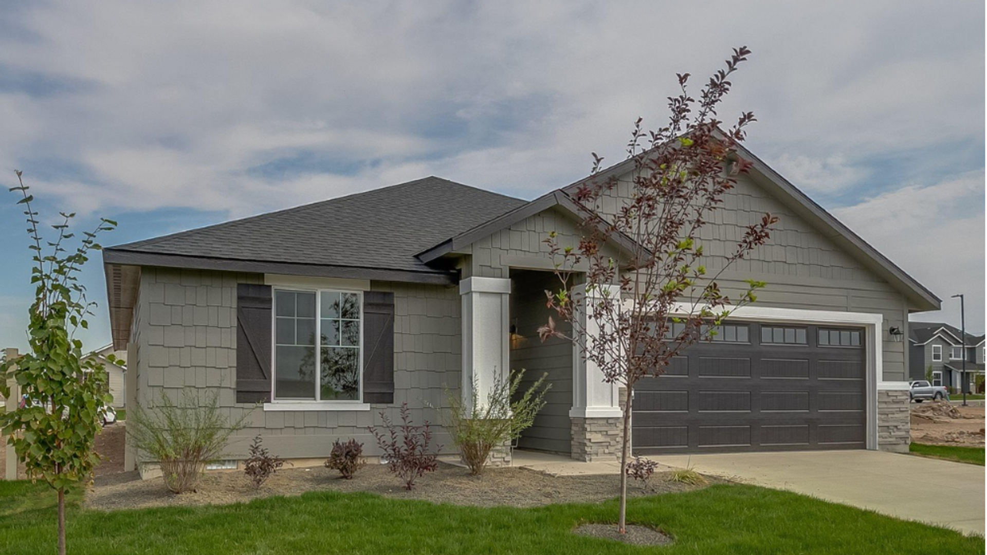 Star House: 11922 W Box Canyon St