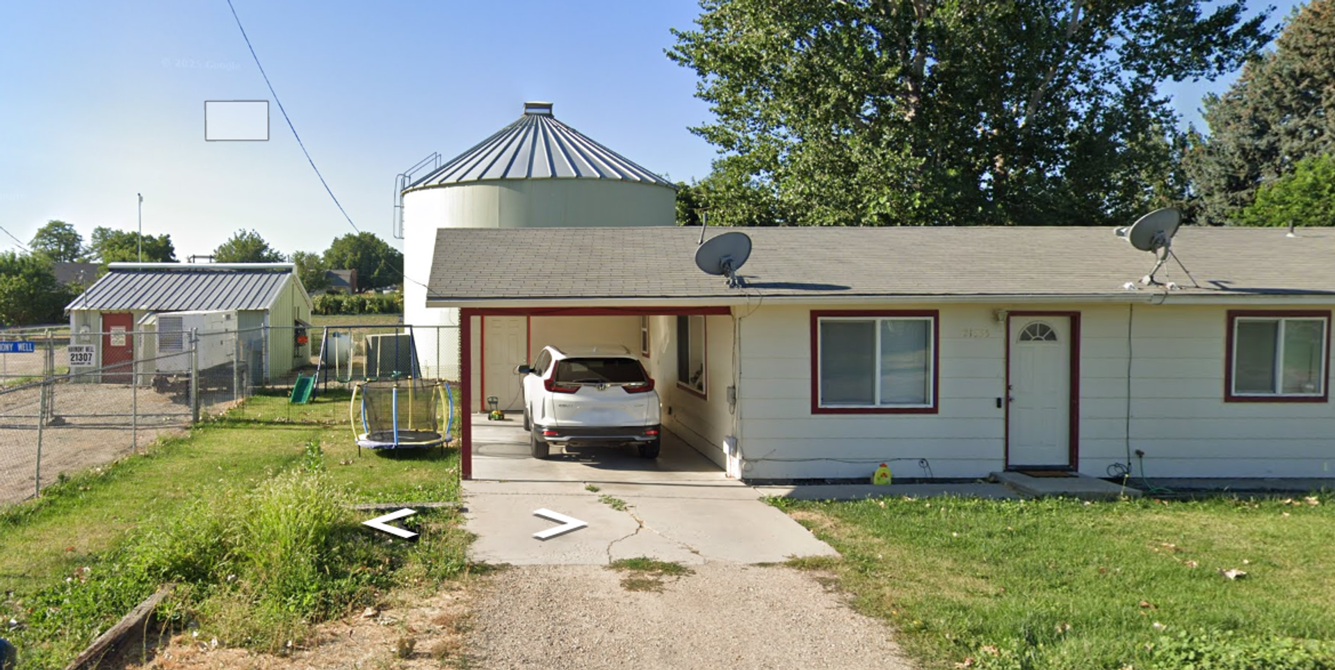 Greenleaf Apartment: Harmony Ln