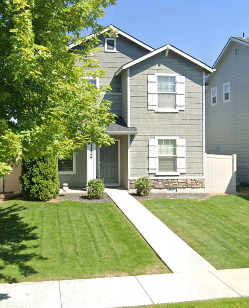 Meridian House: 1124 W Parkstone