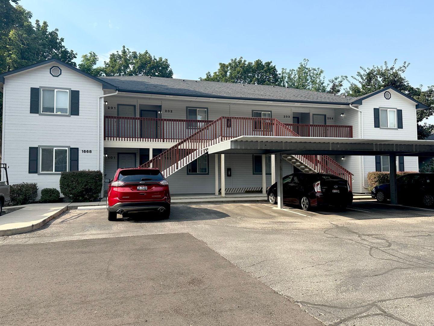 Boise Apartment: 1668 S Barlow Ln
