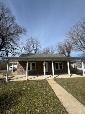 property 407 N Highway 17