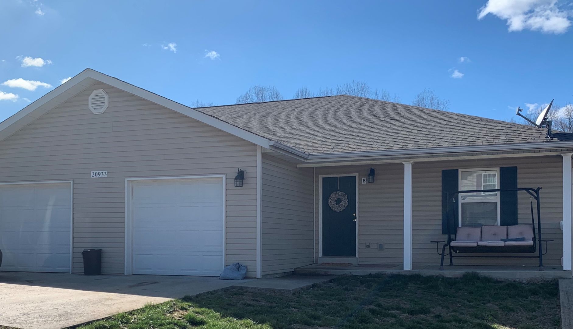 St. Robert Apartment: 20933 Harbor Ln