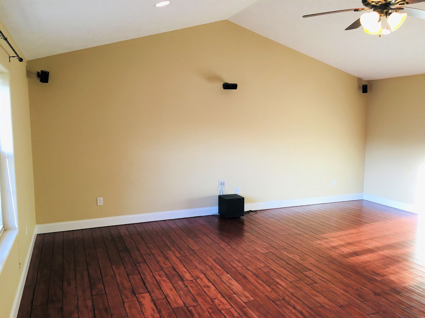 property for rent #1